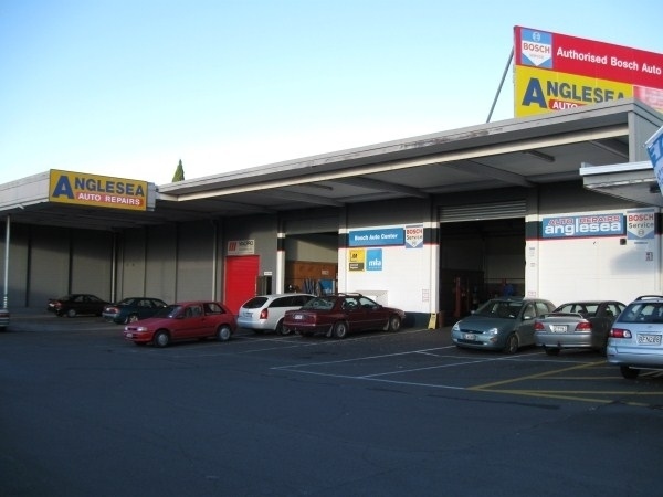 Photo of a comercial factory building which has been washed by Ewash.